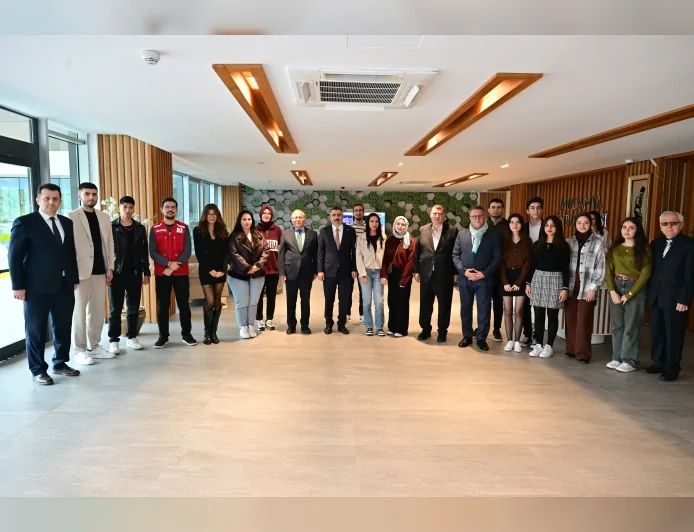 Yıldırım Belediye Başkanı Oktay Yılmaz: “İnsan amaçsız yaşayamaz, hepimizin bir derdi, hedefi ve sevdası olmalı”