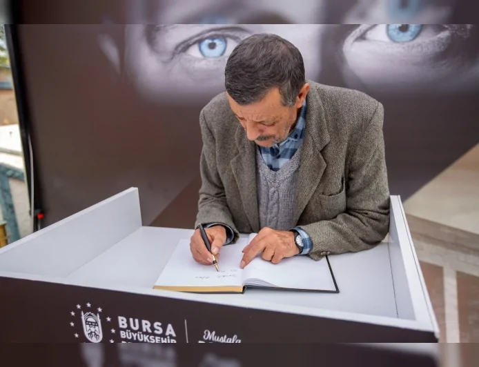 Bursa Büyükşehir Belediyesi’nden Anlamlı Etkinlik: “Ata’ya Özlem Satırlara Dökülüyor”