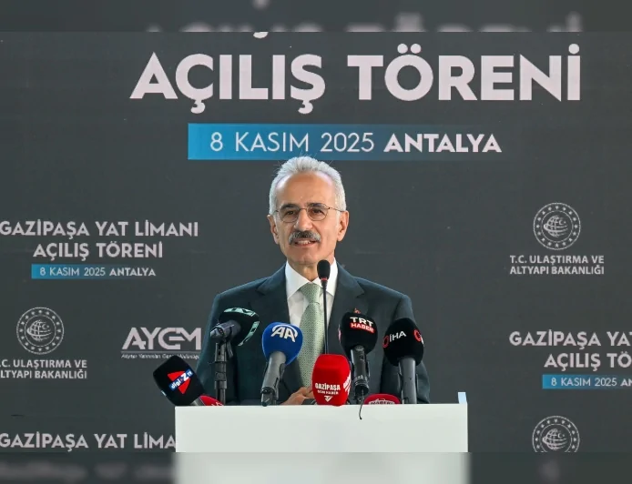 Ulaştırma ve Altyapı Bakanı Abdulkadir Uraloğlu: “Gazipaşa Yat Limanı, Turizm, Ticaret ve Sosyal Yaşamın Merkezi Olacak”