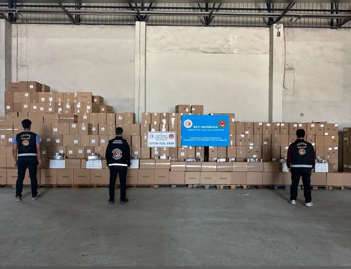 Ticaret Bakanlığı Gümrükler Muhafaza Ekipleri 8 İlde Düzenlenen Operasyonlarda 274 Milyon TL Değerinde 51 Milyon Makaron Ele Geçirdi