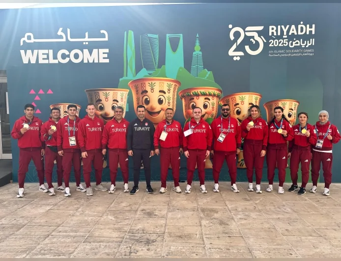 Türkiye Muaythai Milli Takımı İslam Dayanışma Oyunları’nda 3 Altın 1 Gümüş 1 Bronzla Tarihi Takım Şampiyonluğuna Ulaştı
