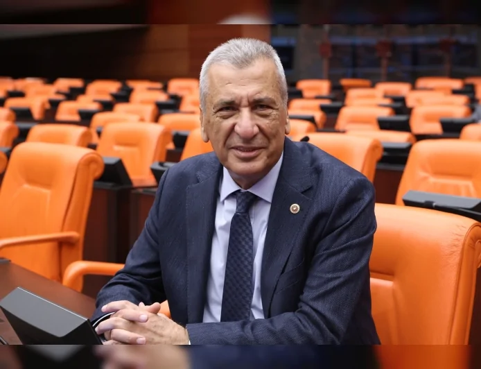 CHP Gaziantep Milletvekili Hasan Öztürkmen: “15 bin öğretmen ataması eğitimdeki devasa açığı kapatmaya yetmez”