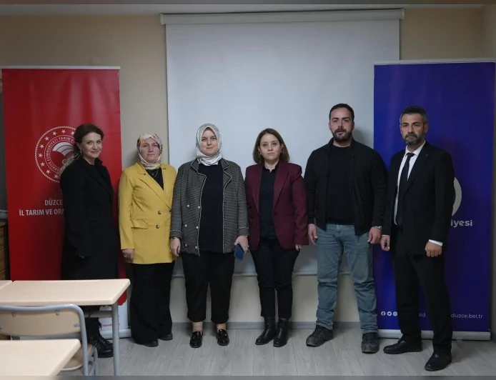 Düzce Tarım Akademisi’nde Başlayan Mantar Yetiştiriciliği Eğitimine Yoğun İlgiyle Katılım Sağlandı