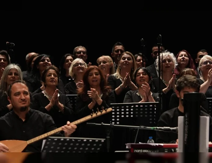 ESMEK Türk Halk Müziği Korosu Atatürk Kültür Sanat ve Kongre Merkezi’nde Anadolu Ezgileriyle Dolu Unutulmaz Bir Gece Sundu