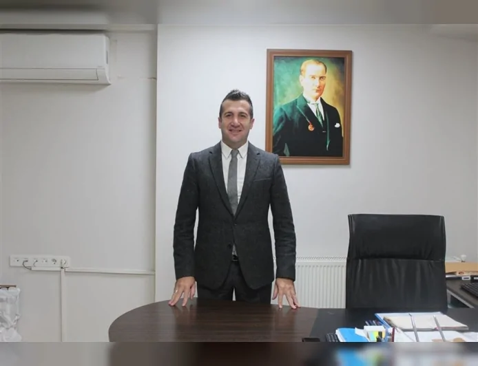 Aile ve Sosyal Hizmetler Yalova İl Müdürü Arif Laçin: “25 Kasım kadınların haklarını korumak için küresel farkındalığın güçlendiği gündür”