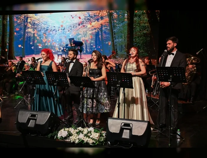 Mersin Kent Orkestrası Öğretmenler Günü’nde Sonbahar Şarkılarıyla Senfonik Pop Ziyafeti Sundu