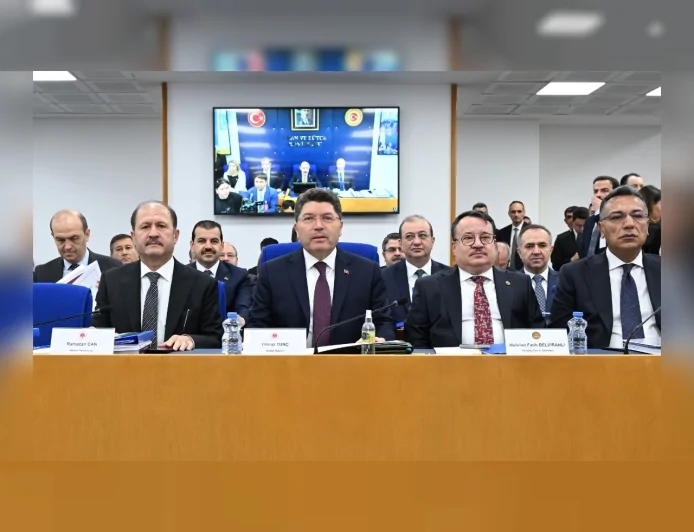 ADALET BAKANI YILMAZ TUNÇ 2026 BÜTÇE SUNUMUNU KOMİSYONA AKTARDI: “YARGI REFORMUNDA KARARLILIĞIMIZ SÜRÜYOR”