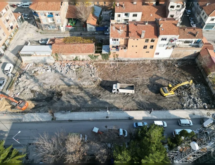 Çorum Merkezde Otopark Sorununa Yeni Çözüm: Eski İtfaiye Alanı Ücretsiz Açık Otopark Olarak Düzenleniyor
