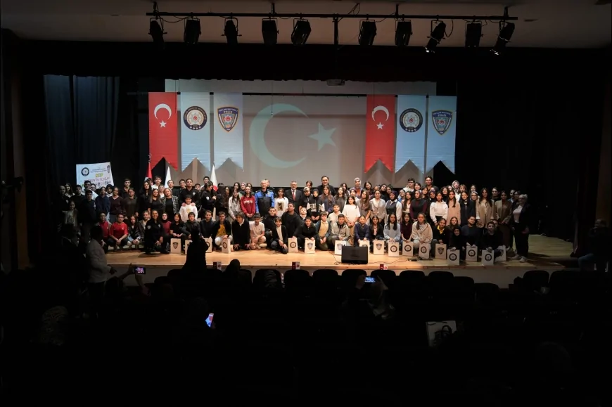 Keçiören Belediyesi ve Ankara Emniyeti’nden Ortak ÇOGEP Programı: “Eğitimde Fırsat Eşitliği ve Sosyal Dayanışma İçin Güç Birliği”