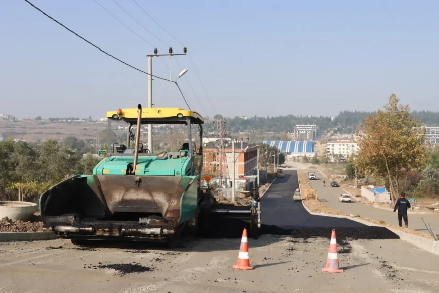 Yalova Belediyesi Mustafakemalpaşa Mahallesi’nde Ulaşım Konforunu Artırmak İçin Altyapı ve Üstyapı Çalışmalarını Sürdürüyor