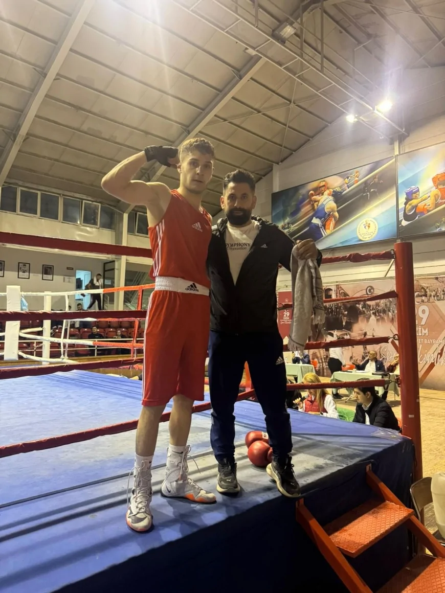 Mamak Belediyesi Boks Takımı Cumhuriyet Kupası’nda 4 Madalya Kazanarak Büyük Başarıya İmza Attı