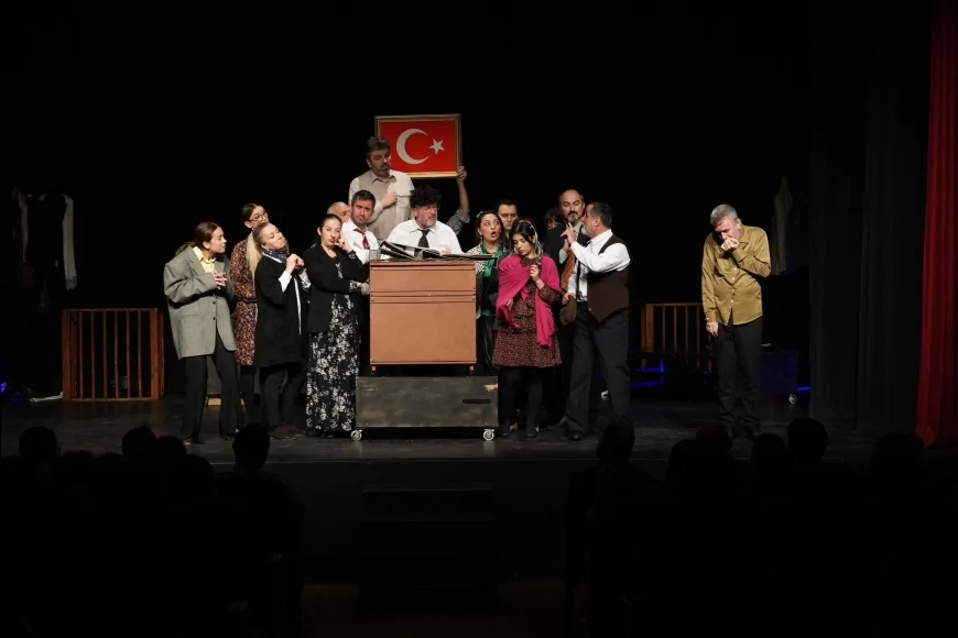 Giresun’da Süleyman Özyazıcı Anısına Duygusal Gece: “Yaşar Ne Yaşar Ne Yaşamaz” Sahnelendi