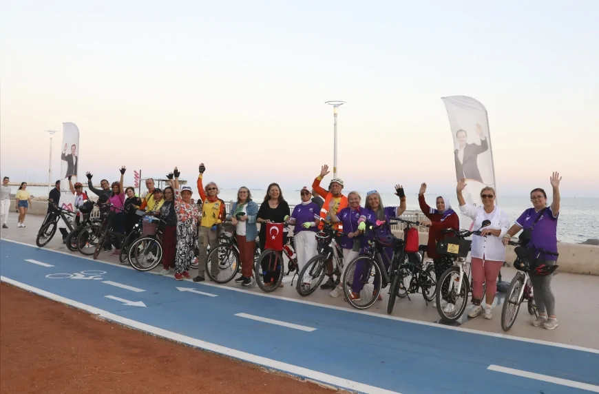 Mersin Büyükşehir Belediyesi Kadınlara Ücretsiz Bisiklet Eğitimi Veriyor: “Bisiklet Özgürlüğün Sembolü”