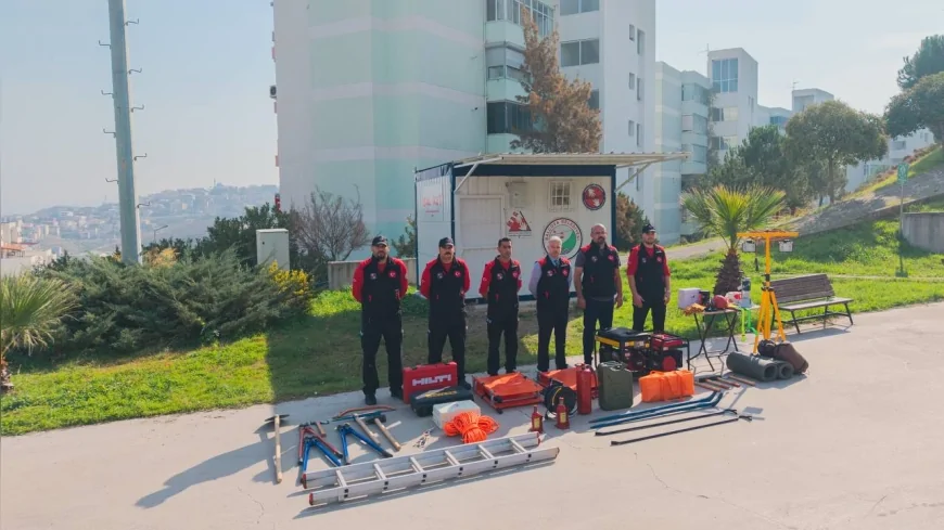 Balçova Belediyesi Olası Afetlere Karşı 8 Stratejik Noktaya Afet Tankı Yerleştirdi