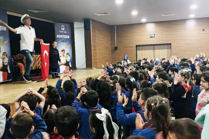 Yunusemre Belediyesi Minik Öğrencileri Geleneksel Kukla Sanatıyla Buluşturuyor