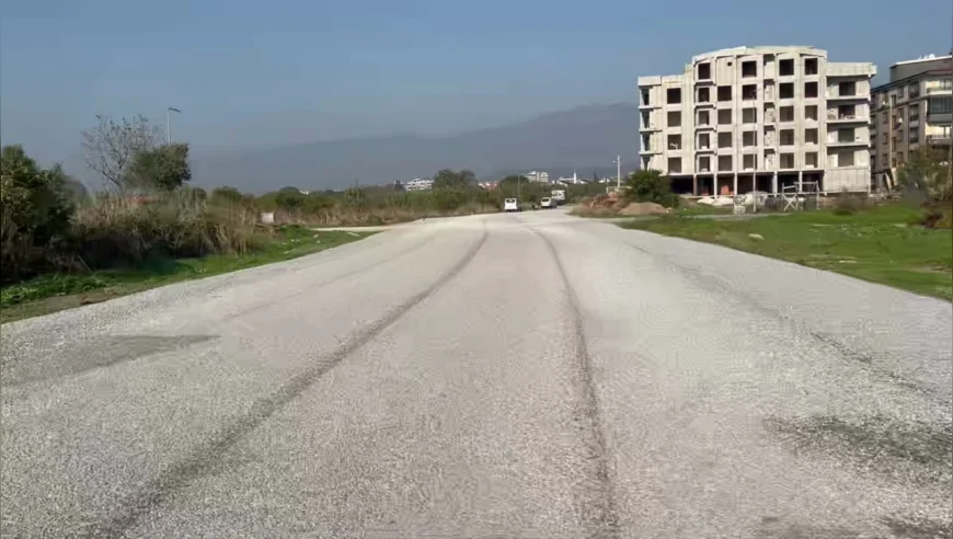 Edremit Belediyesi Altyapı Yatırımlarını Sürdürüyor: Hamidiye Mahallesi’nde 32 Bin Metrekarelik Yol Yenileme Tamamlandı