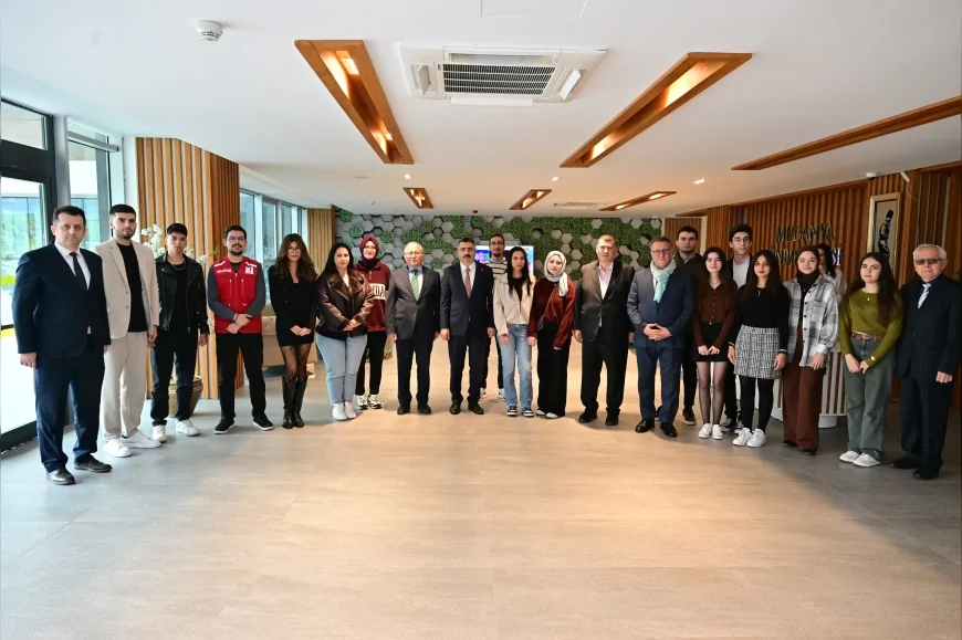 Yıldırım Belediye Başkanı Oktay Yılmaz: “İnsan amaçsız yaşayamaz, hepimizin bir derdi, hedefi ve sevdası olmalı”