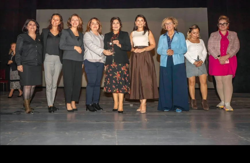 İzmir Büyükşehir Belediyesi’nin “Yaratıcı Drama ile Sağır Kadınlara Yönelik Kadın Sağlığı Atölyeleri” Projesi Birincilikle Ödüllendirildi