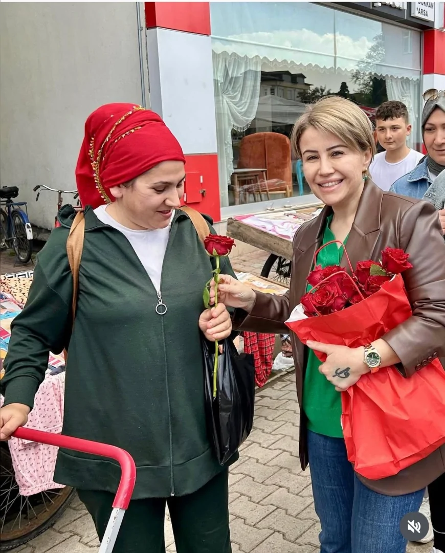 AK PARTİ TERME KADIN KOLLARI İLÇE BAŞKANI EMİNE OCAK DURUCU: “AİLE VE ÇOCUKLARIN GÜCÜYLE DAHA SAĞLAM BİR TOPLUM HEDEFLİYORUZ”