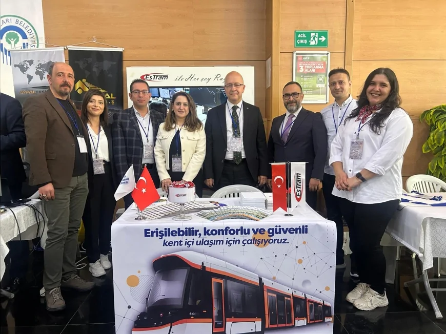 ESTRAM, 21 YILLIK DENEYİMİNİ RAYLI SİSTEMLER KONGRESİNDE PAYLAŞTI
