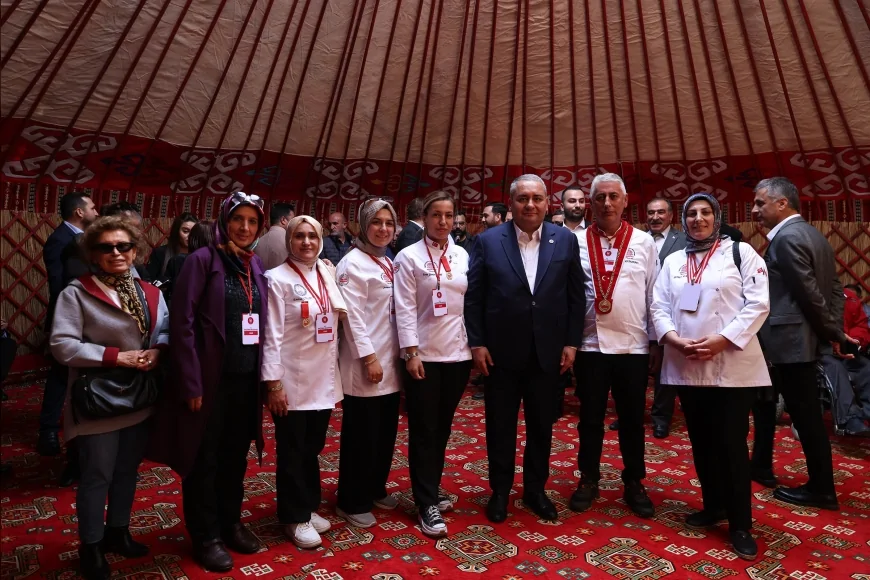 Keçiören’de 2. Serhat İlleri Yöresel Yemek Yarışması Fatih Stadı’nda başladı 562 yarışmacı kete hıngel ve kavutta büyük ödüller için yarışıyor [DETAY]