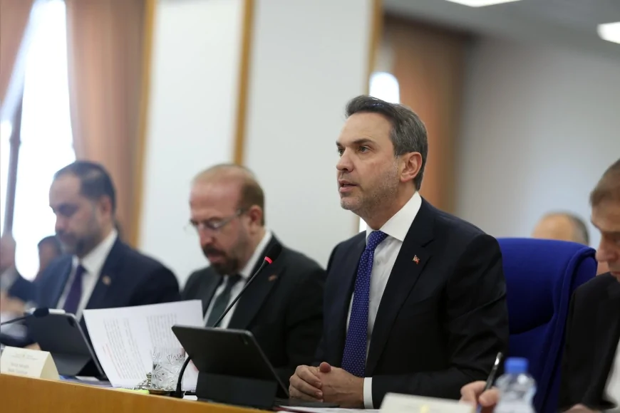 Enerji ve Tabii Kaynaklar Bakanı Alparslan Bayraktar: “İstanbul’da Su Faturası 646 Lira, Elektrik Faturası Sadece 370 Lira”