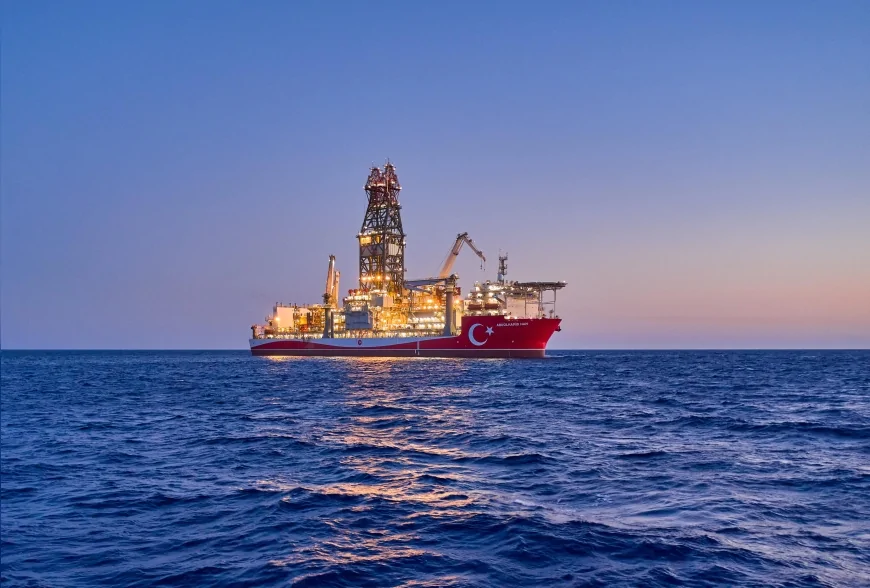 Abdülhamid Han Sondaj Gemisi Karadeniz Görevinde Birinci Yılını Tamamladı: 75 Milyar Metreküplük Doğal Gaz Keşfiyle Enerji Filosuna Güç Kattı