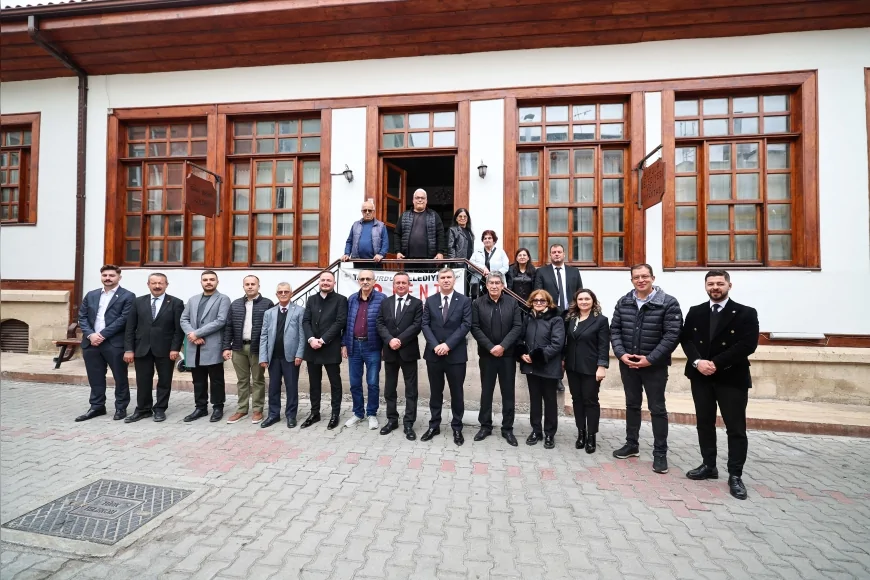 Burdur Belediyesi Kent Lokantası’nda Atatürk’ün Anısına Öğle Yemeği Ücretsiz Sunuldu