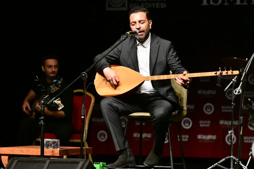 Türk Halk Müziği Sanatçısı İsmail Altunsaray, Yıldırım’da Sevenleriyle Buluştu