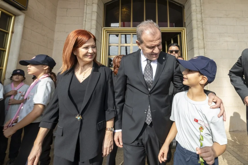 Mersin Büyükşehir Belediye Başkanı Vahap Seçer: “Atatürk’ün Fikirleri Bugün de Yolumuzu Aydınlatıyor”