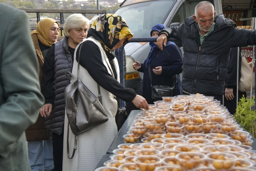Ankara Büyükşehir Belediyesi: “Cumhuriyetimizin Kurucusu Atatürk’ü Saygı, Minnet ve Özlemle Anıyoruz”