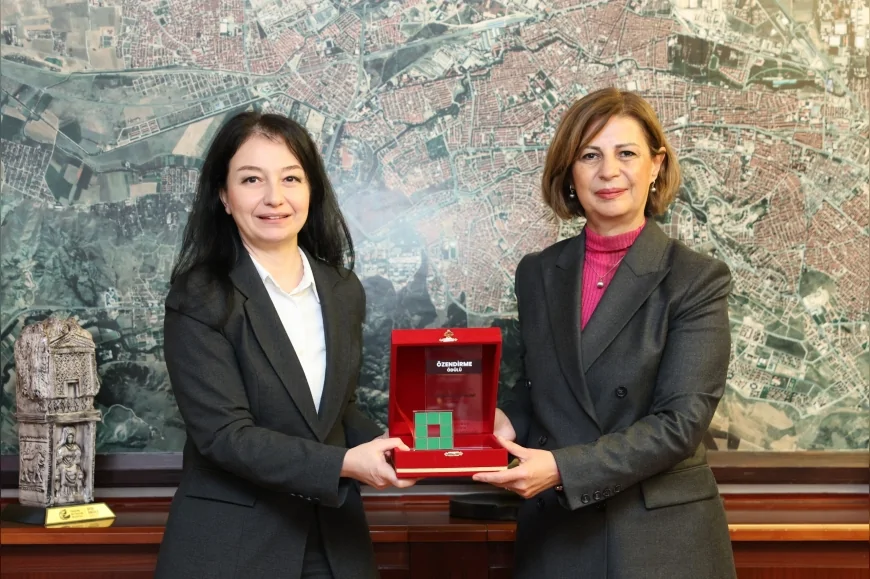 Eskişehir Büyükşehir Belediyesi’nin “Bi’Fikirle Eskişehir” Projesine TMMOB’den Özendirme Ödülü