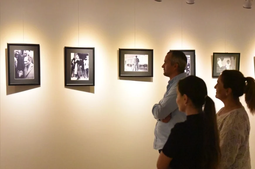 Ege Üniversitesinde “Atatürk” Temalı Fotoğraf Sergisi Cumhuriyetin 102. Yılı Etkinlikleri Kapsamında Açıldı