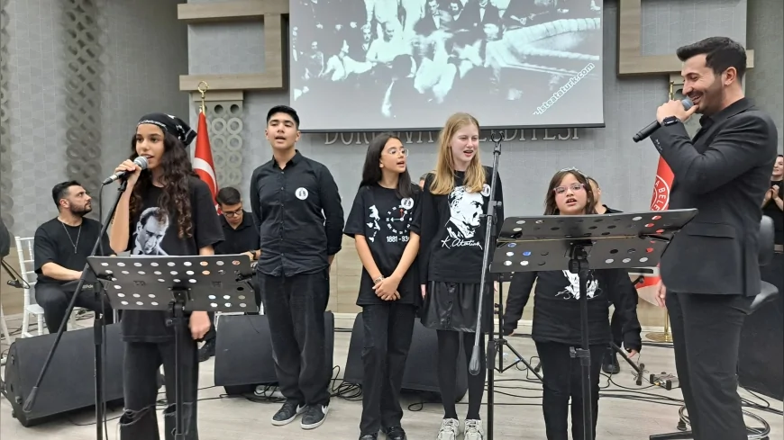 Bornova Belediyesi’nden 10 Kasım’a Özel Duygu Dolu Gece: Atatürk’ün Sevdiği Eserler Büyük Beğeni Topladı