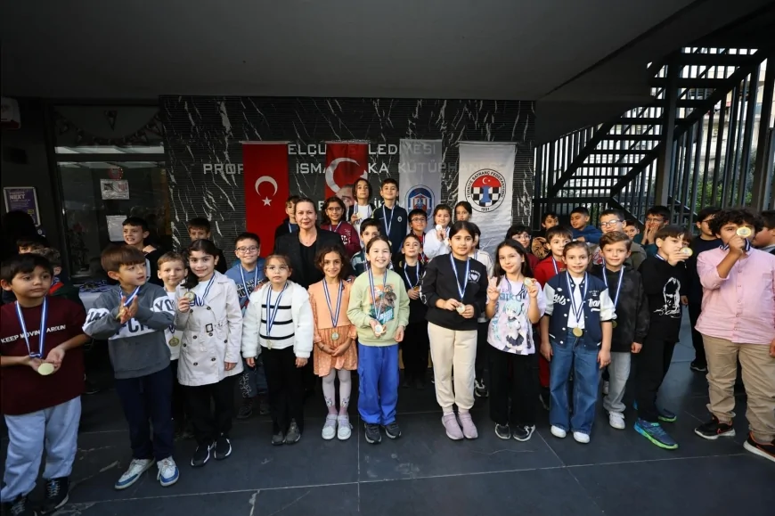 Efes Selçuk’ta “Ataya Saygı” Satranç Turnuvası Tamamlandı: 145 Çocuk Finalde Ter Döktü