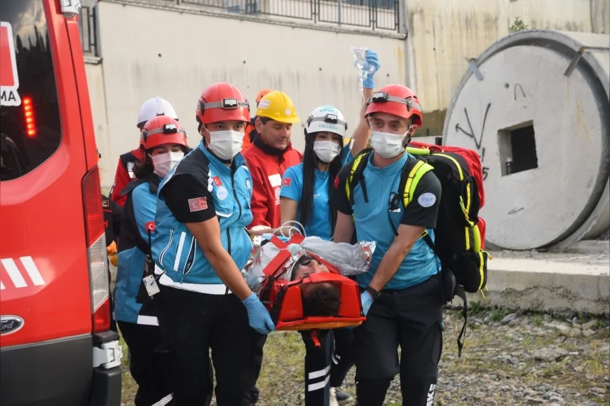 Giresun’da 6.1 Büyüklüğünde Deprem Senaryosu ile Gerçeğini Aratmayan Tatbikat Gerçekleştirildi