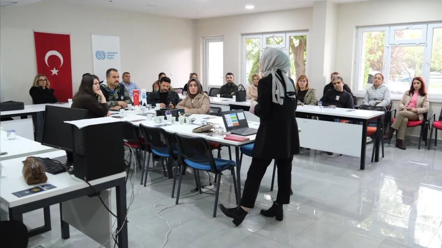 Yıldırım Belediyesi Kadına Yönelik Şiddetle Mücadele İçin Personeline Farkındalık Eğitimi Düzenledi