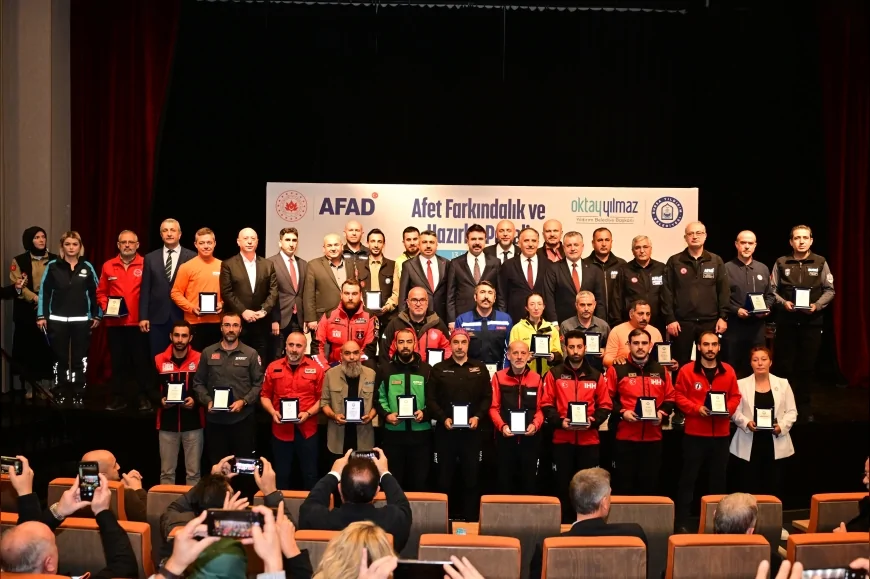 Yıldırım’da Afetlere Hazırlık Paneli Barış Manço Kültür Merkezi’nde Yoğun Katılımla Gerçekleştirildi