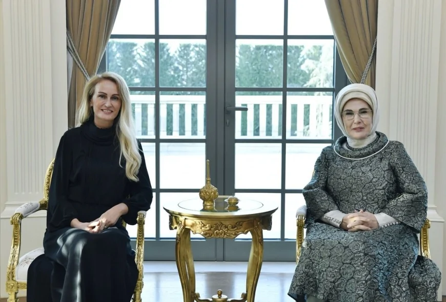 Cumhurbaşkanı Recep Tayyip Erdoğan’ın Eşi Emine Erdoğan: “Bu anlamlı ziyaretin gönül birliğimizi pekiştirmesini temenni ediyorum”