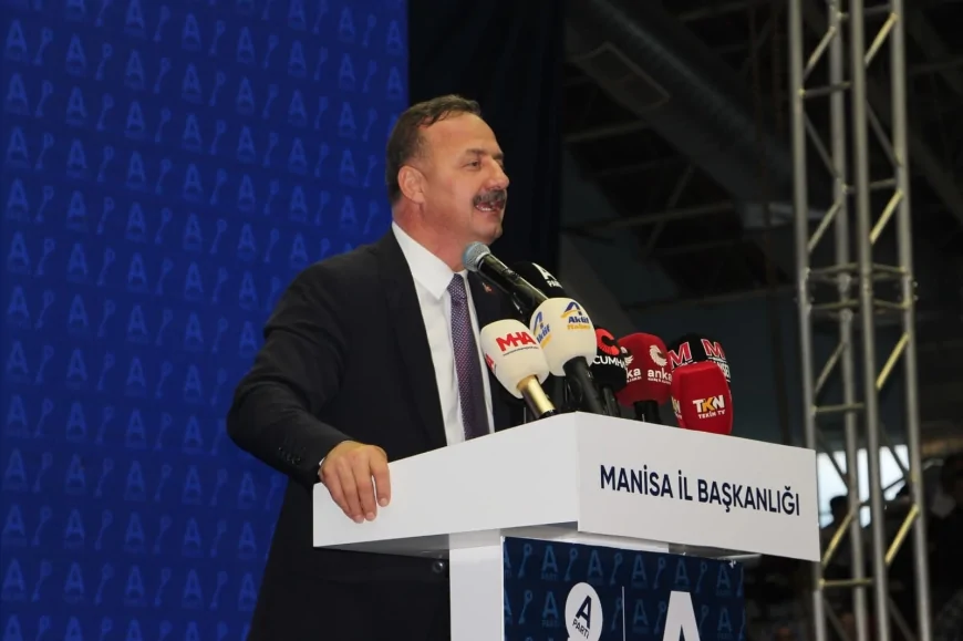 Anahtar Parti Genel Başkanı Yavuz Ağıralioğlu Manisa Halk Buluşmasında İktidar Politikalarını Sert Sözlerle Eleştirdi “Bu Memlekette Dertlerin Sebebisiniz”