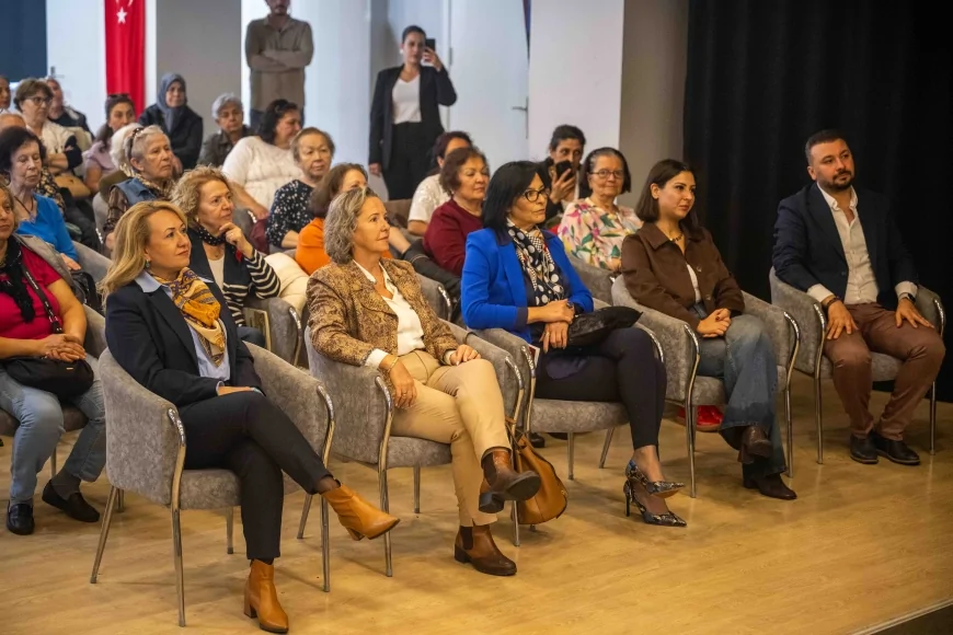 Bornova Belediyesi Sağlıklı Yaş Alma Merkezi 2025-2026 Dönemine Coşkulu Törenle Başlarken Üye Sayısı Dört Kat Arttı