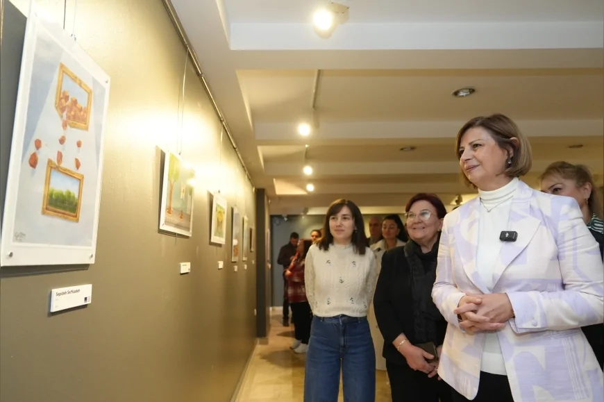 Eskişehir Büyükşehir Belediye Başkanı Ayşe Ünlüce: “Sanatın iyileştirici gücüyle doğanın yeniden var oluş hikâyesini bir araya getiren çok anlamlı bir sergiye ev sahipliği yapıyoruz”