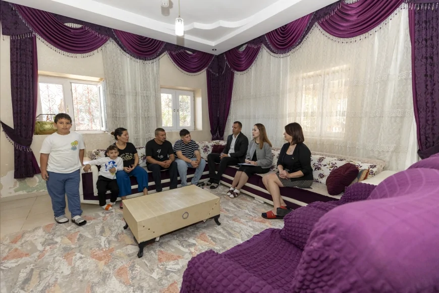 Mersin Büyükşehir Belediyesi Kurs Merkezleri Yeni Eğitim Yılında Veli Ziyaretlerini Başlatarak Öğrenci Takibini Ev Ortamında da Sürdürüyor