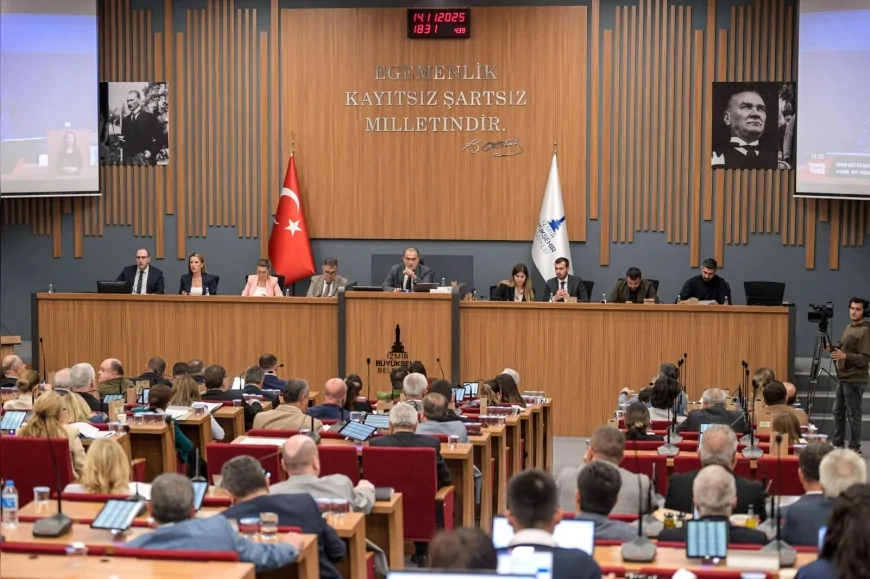 İzmir Büyükşehir Belediyesi Konak İskelesi’ni Yenileme Kararı Aldı ve Alternatif Yanaşma Noktası İçin Çalışmalar Başlatıldı