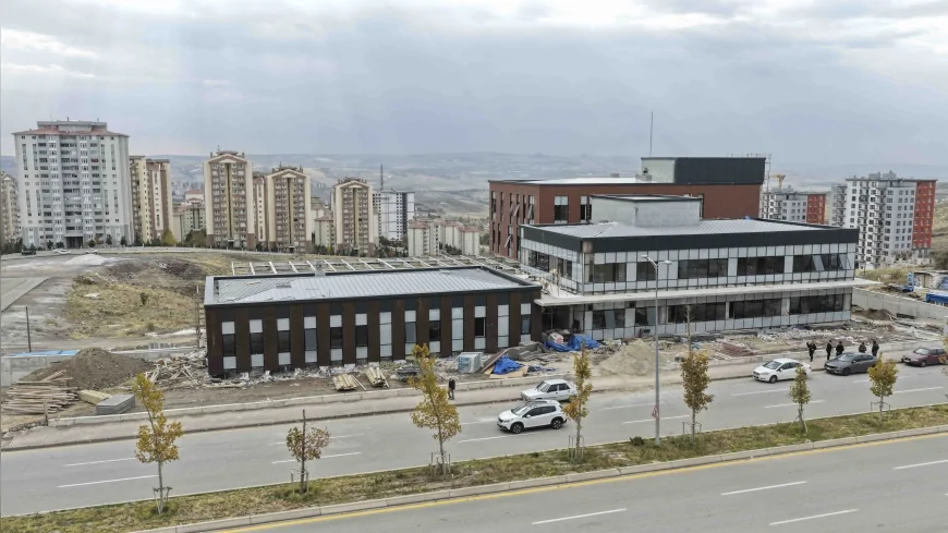 Ankara Büyükşehir Belediyesi Etimesgut Atayurt Mahallesi’nde Çok Katmanlı Sosyal Yaşam Merkezi İnşaatını Kesintisiz Sürdürüyor
