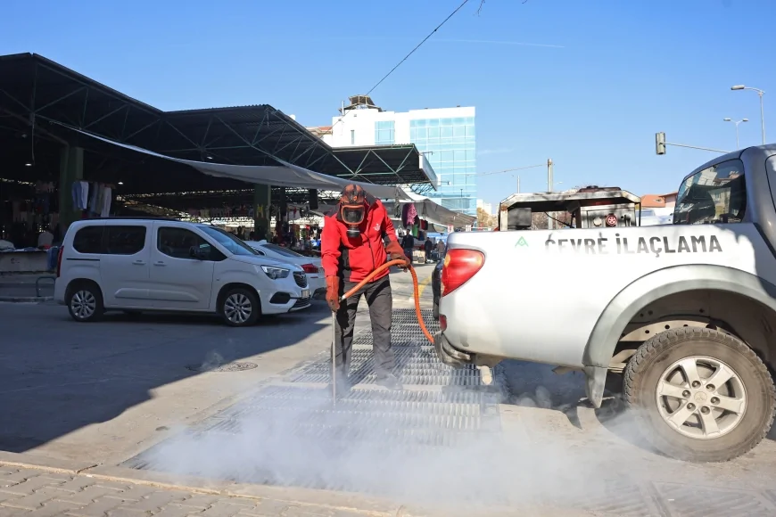 Çankaya Belediyesi Kış Aylarında Da Yoğunlaştırdığı İlaçlama Çalışmalarıyla Sivrisinek ve Haşere Kaynaklarını Etkili Şekilde Kontrol Altında Tutuyor