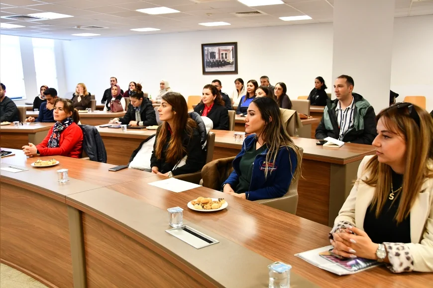 Fethiye’de Kamu Personeline Yönelik İşaret Dili Eğitimi Başlıyor ve Kamu Hizmetlerinde Erişilebilirliği Güçlendirmeyi Hedefliyor