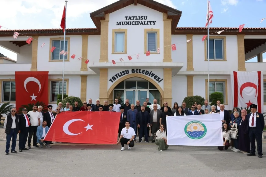 Gölbaşı Belediye Başkanı Yakup Odabaşı KKTC’nin 42 Yıl Kutlamasına Gazilerle Birlikte Katılarak Şehitliklerde Anma Gerçekleştirdi
