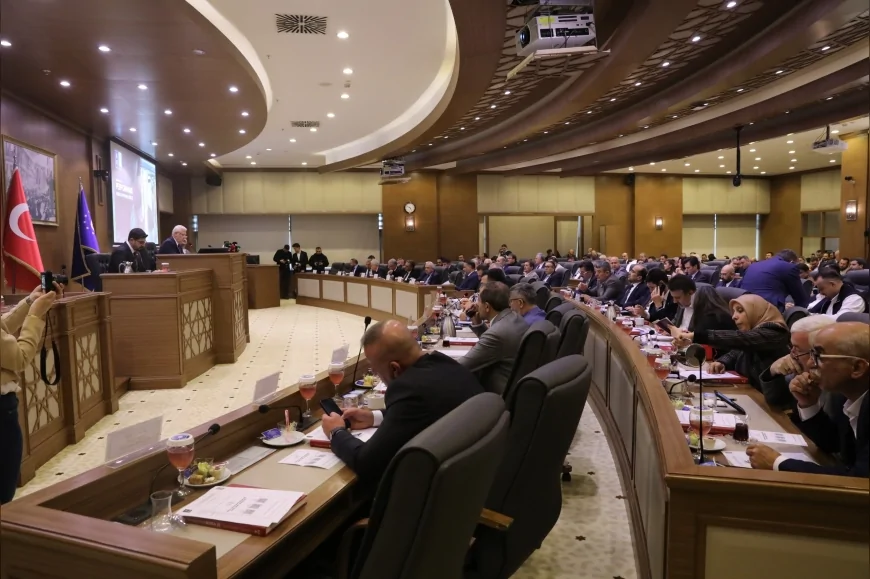 BUSKİ’NİN 2026 BÜTÇESİ 19 MİLYAR TL OLARAK OYBİRLİĞİYLE KABUL EDİLDİ VE BURSA’NIN ALTYAPISINDA GENİŞ KAPSAMLI YATIRIM DÖNEMİ BAŞLIYOR