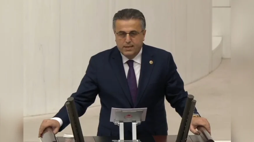 TBMM Genel Kurulunda Nurettin Alan: “Dünyanın ışıltısı diriliş ışığınızı söndürmesin” sözleriyle Sezai Karakoç’un mirasını anlattı